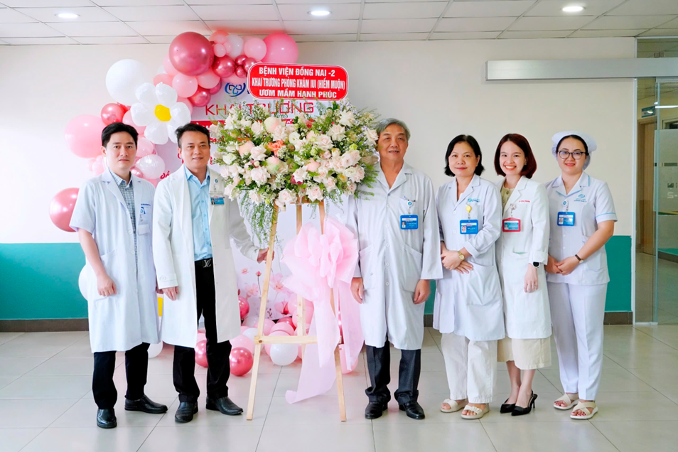 Bước ngoặt y khoa tại Bệnh viện Đồng Nai -2: Từ điều trị hiếm muộn đến làm chủ 'giờ vàng' đột quỵ- Ảnh 3.