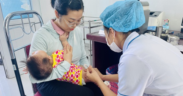 Đề xuất bồi thường đến hơn 100 triệu đồng nếu người tiêm chủng bắt buộc xảy ra tai biến nghiêm trọng