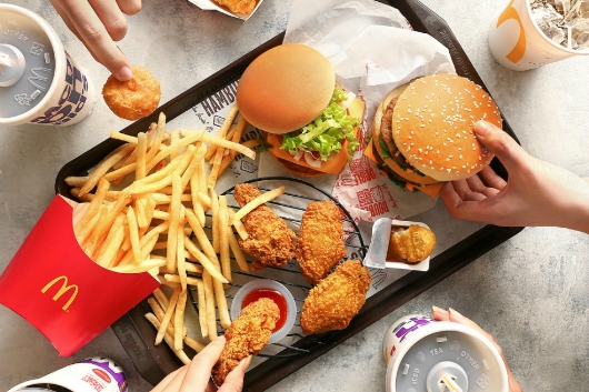 Phòng loãng xương cần hạn chế 5 loại thực phẩm này- Ảnh 2.