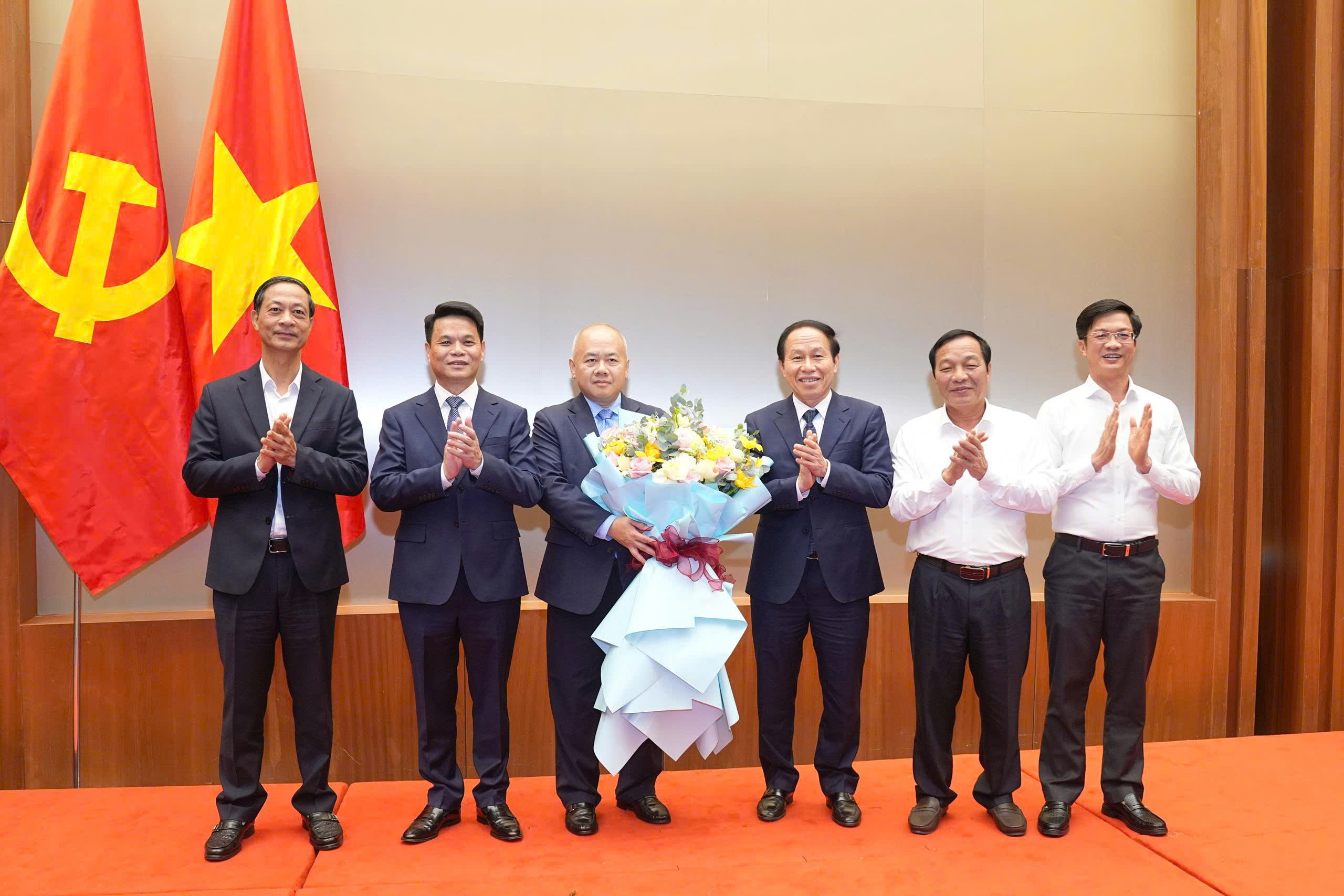 Thứ trưởng Bộ Tài chính Đỗ Thành Trung được chỉ định giữ chức Phó Bí thư Thành ủy Hải Phòng- Ảnh 1.