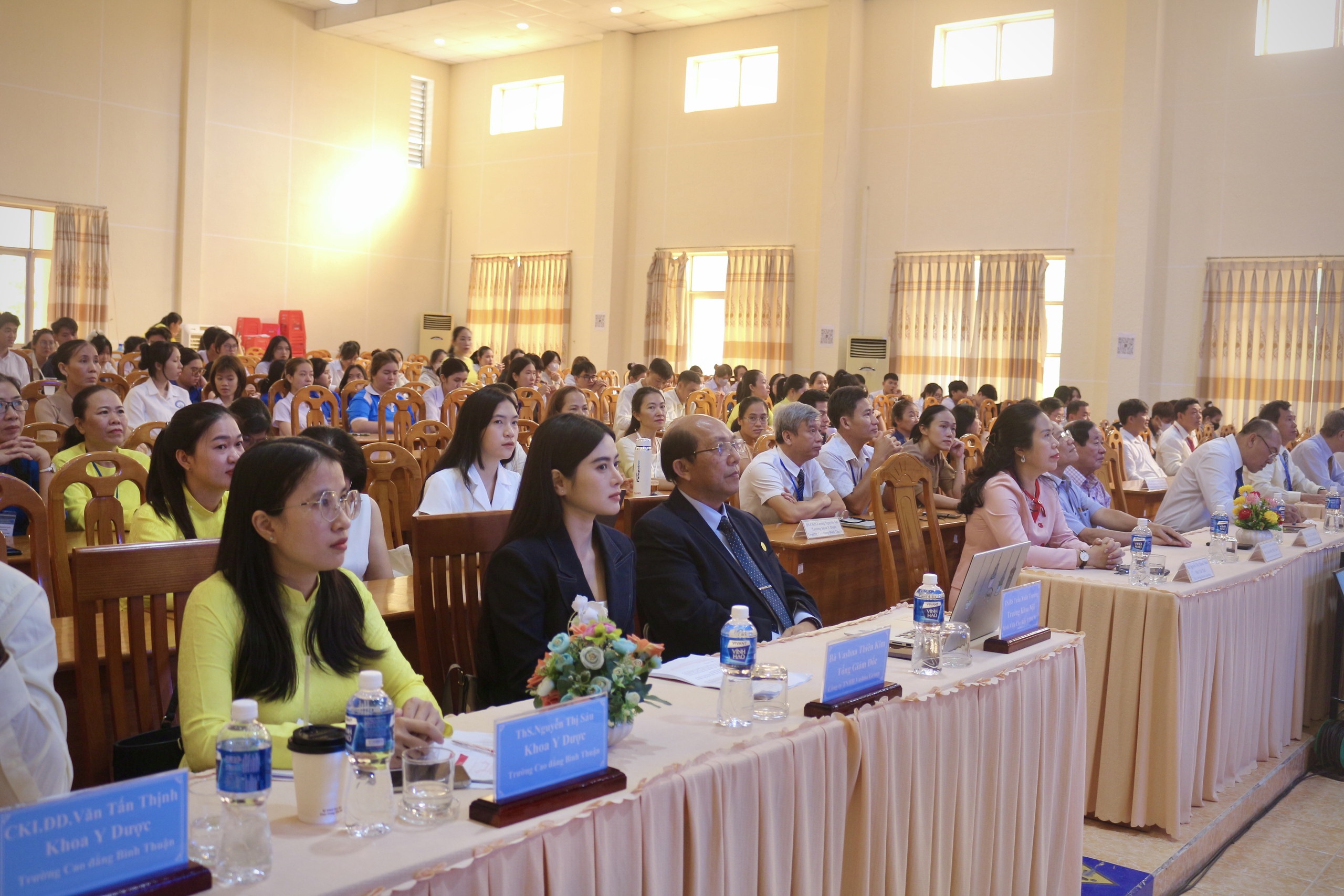 Chuyên gia y tế: Hô hấp có kiểm soát giúp điều hòa stress- Ảnh 2.