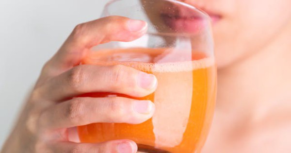 5 lợi ích khi uống nước ép cà rốt mỗi ngày