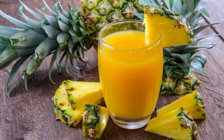 7 lợi ích sức khỏe bất ngờ của nước ép dứa