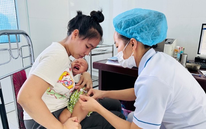 Y tế cơ sở vượt khó chăm sóc sức khỏe người dân vùng cao- Ảnh 3.