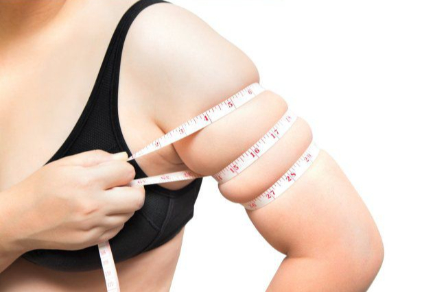 3 bài tập giảm mỡ thừa ở bắp tay có thể thực hiện mọi lúc mọi nơi - Ảnh 1.