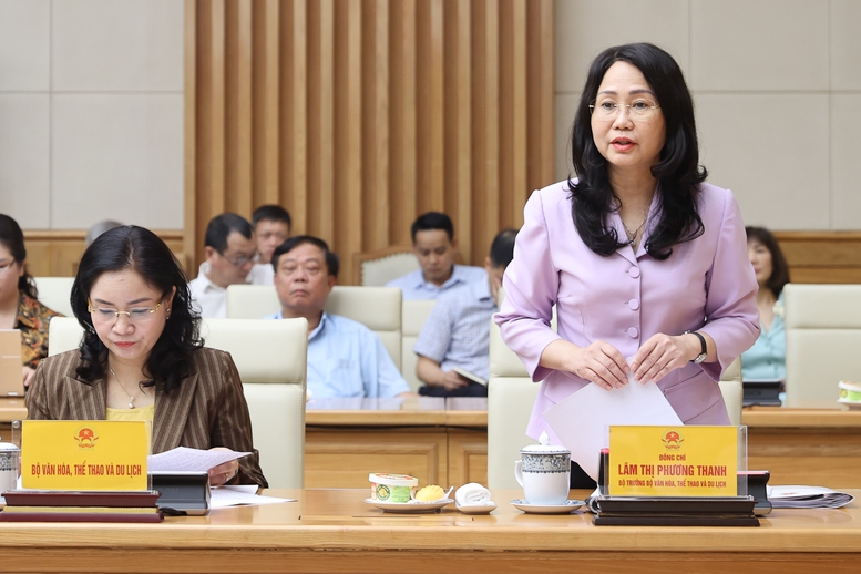 Thủ tướng: Đột phá chính sách để phát triển văn hóa, du lịch thành ngành mũi nhọn- Ảnh 3. Thủ tướng: Đột phá chính sách để phát triển văn hóa, du lịch thành ngành mũi nhọn- Ảnh 3.