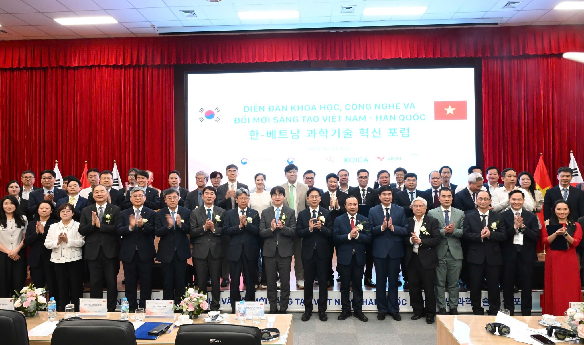 Bộ trưởng Bộ KH&CN: Tăng cường liên kết và hợp tác để làm chủ công nghệ lõi- Ảnh 3. Bộ trưởng Bộ KH&CN: Tăng cường liên kết và hợp tác để làm chủ công nghệ lõi- Ảnh 3.