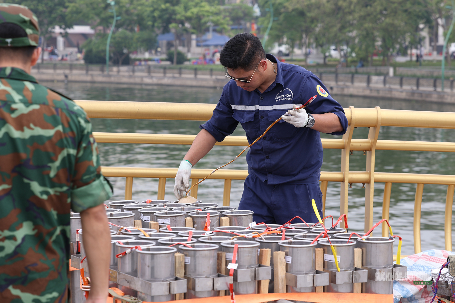 Sẵn sàng cho màn pháo hoa rực sáng Đất Tổ- Ảnh 9. Sẵn sàng cho màn pháo hoa rực sáng Đất Tổ- Ảnh 9.