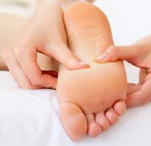 Xoa bóp bàn chân chữa bệnh