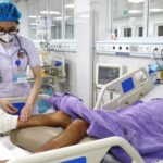 Tự ý bôi cao nóng vào vết xước, người đàn ông bị nhiễm trùng huyết nặng