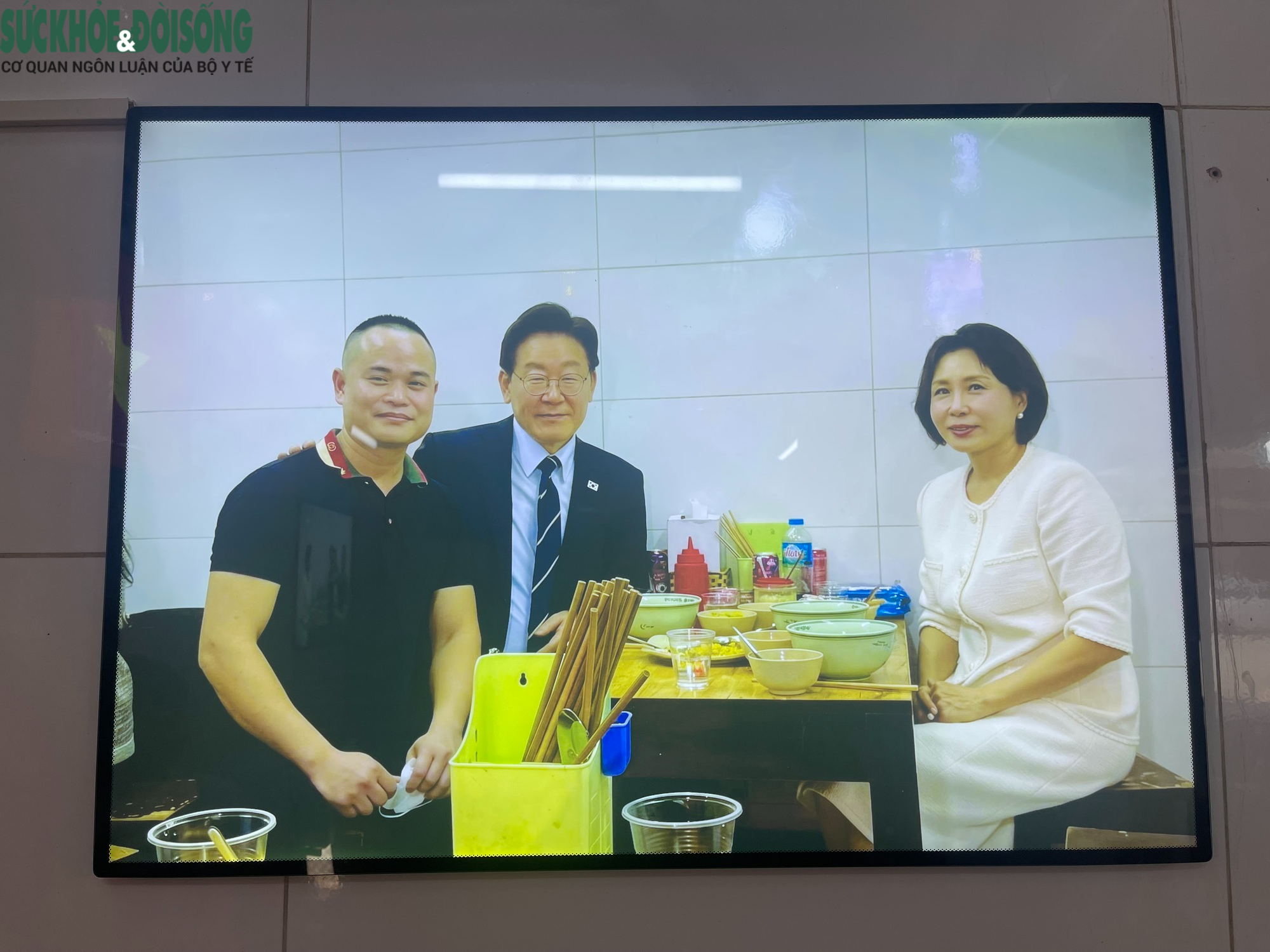 Chủ quán phở kể lại 2 giờ chuẩn bị, hồi hộp đón Tổng thống Hàn Quốc và phu nhân- Ảnh 4. Chủ quán phở kể lại 2 giờ chuẩn bị, hồi hộp đón Tổng thống Hàn Quốc và phu nhân- Ảnh 4.