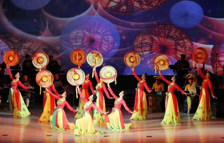 nghe-thuat-bieu-dien-17773410876261889660115-1 Trước 10/5, trình Chính phủ Nghị định về phụ cấp, bồi dưỡng với viên chức ngành nghệ thuật- Ảnh 1.