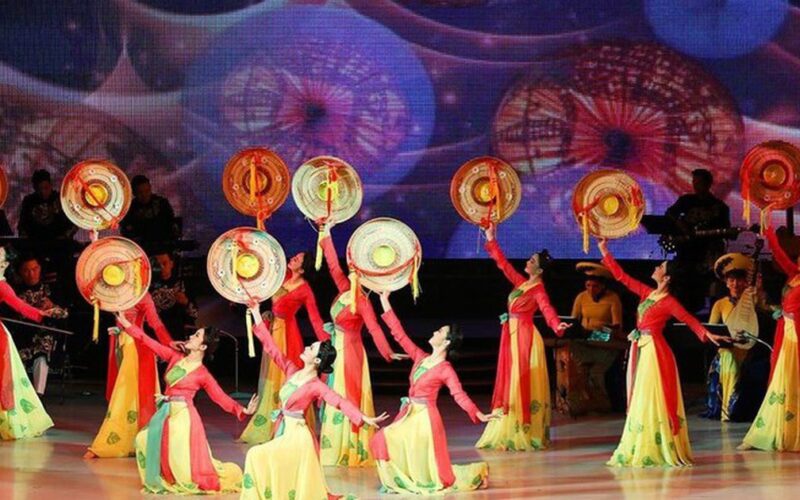 Trước 10/5, trình Chính phủ Nghị định về phụ cấp, bồi dưỡng với viên chức ngành nghệ thuật