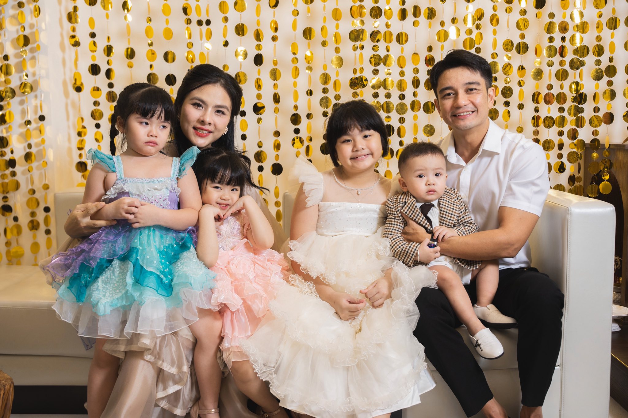van-trang-8-1778116904292160082742 Diễn viên Vân Trang: 'Nuôi 4 con dạy tôi bớt cầu toàn, hiểu rằng dinh dưỡng không phải là cuộc chiến'- Ảnh 1.