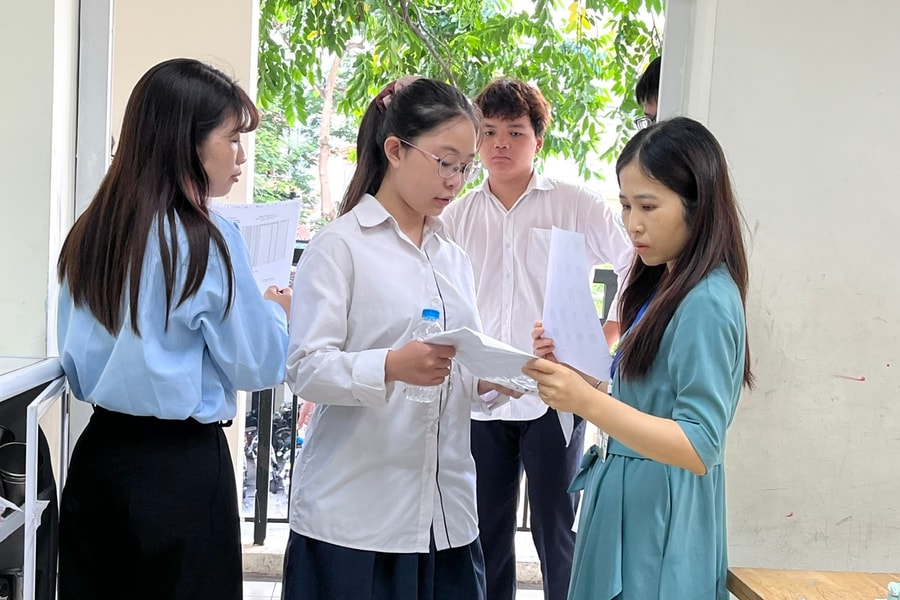 Hà Nội chi 230 tỷ đồng tổ chức các kỳ thi phổ thông, không thu phí người học- Ảnh 1.