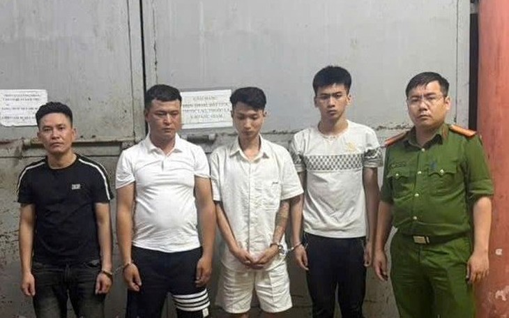 Truy bắt nhóm đối tượng cướp vàng của người nước ngoài