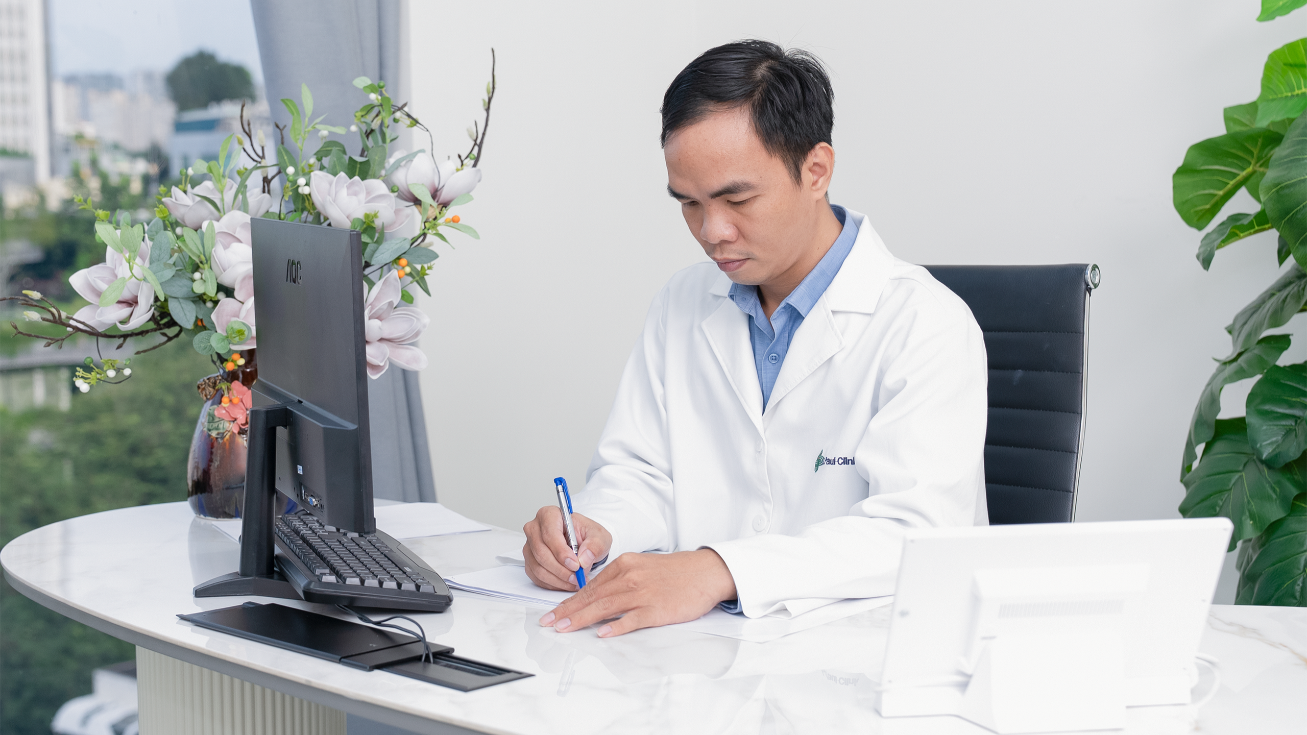 anh-1-17797658853351091286300 BSCKI Phan Minh Tuấn: Điều trị bệnh vẩy nến cần chiến lược theo dõi dài hạn- Ảnh 1.