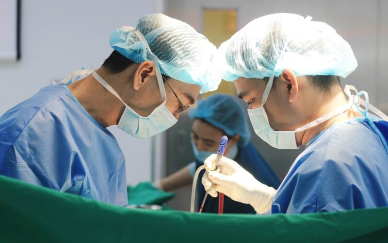Vinmec Phú Quốc bóc tách khối u buồng trứng lớn trong 3 giờ, bệnh nhân xuất viện sau 48 giờ