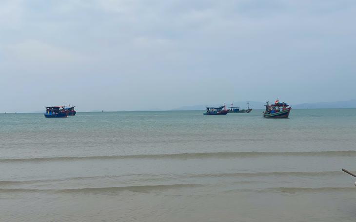 Cứu kịp thời 4 ngư dân gặp nạn trên biển- Ảnh 3.