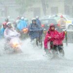Chuyên gia cảnh báo Bắc Bộ sắp mưa lớn, tố lốc và mưa đá diện rộng