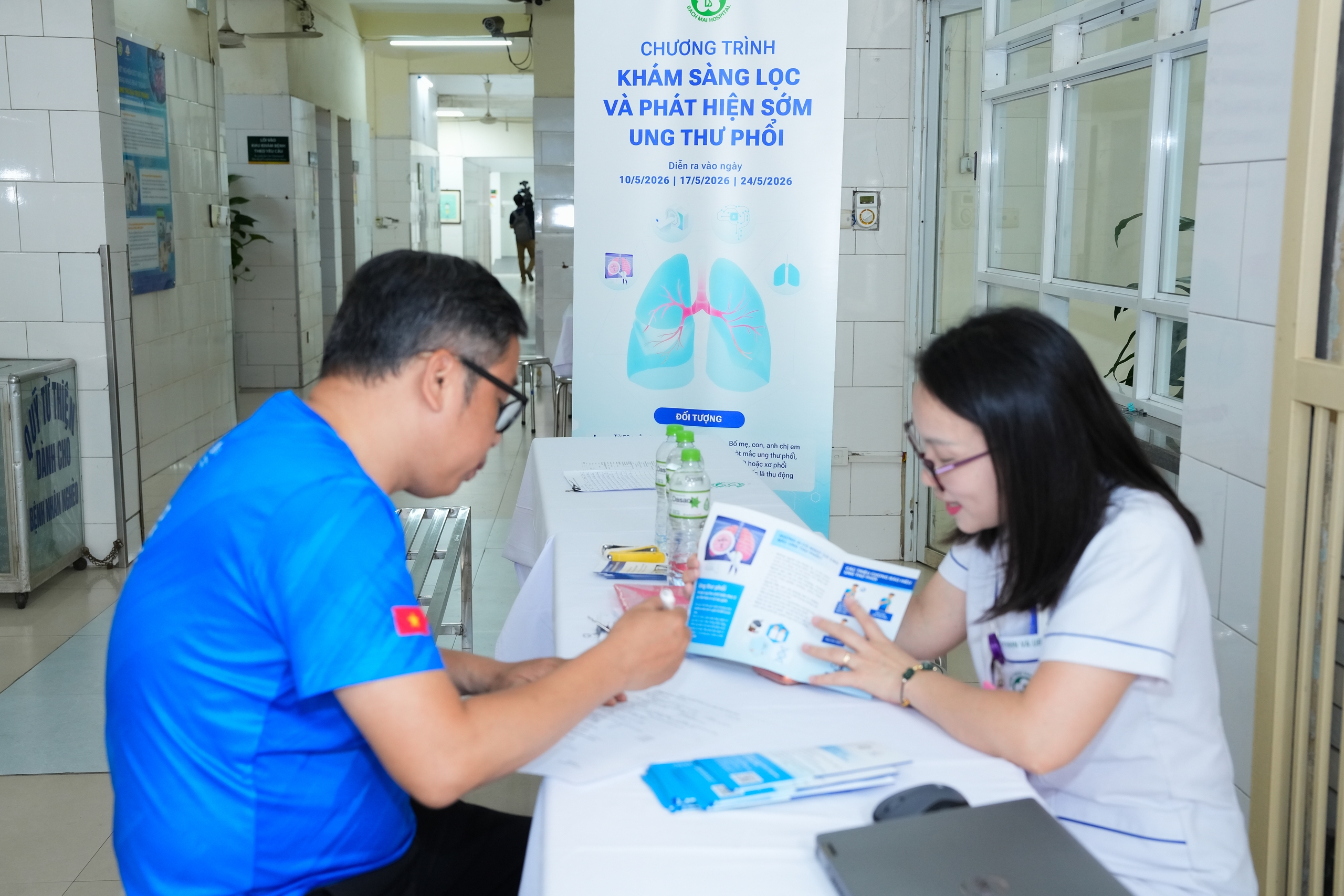 dsc1317-17784099165142020273139 Chỉ hơn 10% bệnh nhân ung thư phổi tại Việt Nam phát hiện bệnh từ giai đoạn sớm- Ảnh 4.