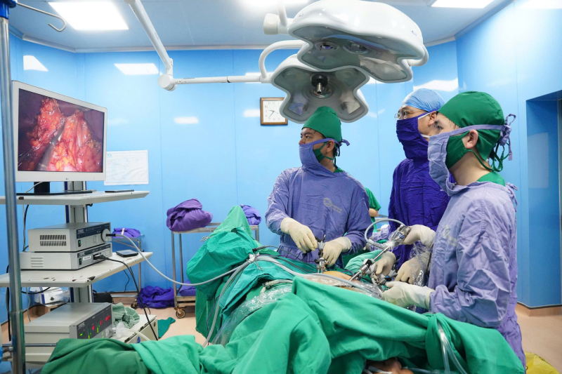 Thoát 'cửa tử' nhờ phẫu thuật nội soi cắt thực quản- Ảnh 1.