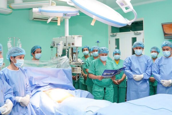 Gần 200 cán bộ y tế xuyên đêm ghép tạng, nối tiếp sự sống cho 6 bệnh nhân