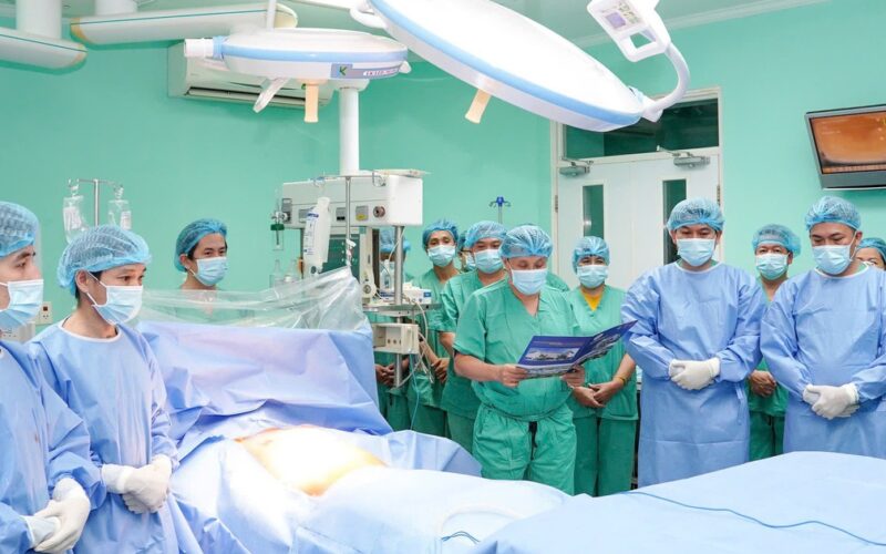 Gần 200 cán bộ y tế xuyên đêm ghép tạng, nối tiếp sự sống cho 6 bệnh nhân