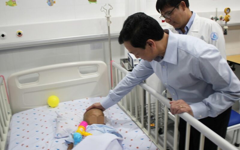 Thứ trưởng Bộ Y tế Nguyễn Tri Thức: ‘Đừng để trẻ bị bạo hành rồi mới vào cuộc’