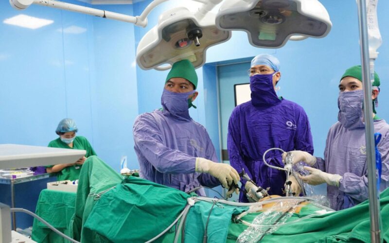 Cụ ông 74 tuổi thoát nguy cơ ung thư nhờ một lần khám sức khỏe định kỳ