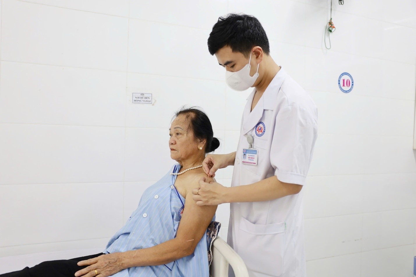 Đau kéo dài sau Zona: Biến chứng không nên xem nhẹ- Ảnh 1.