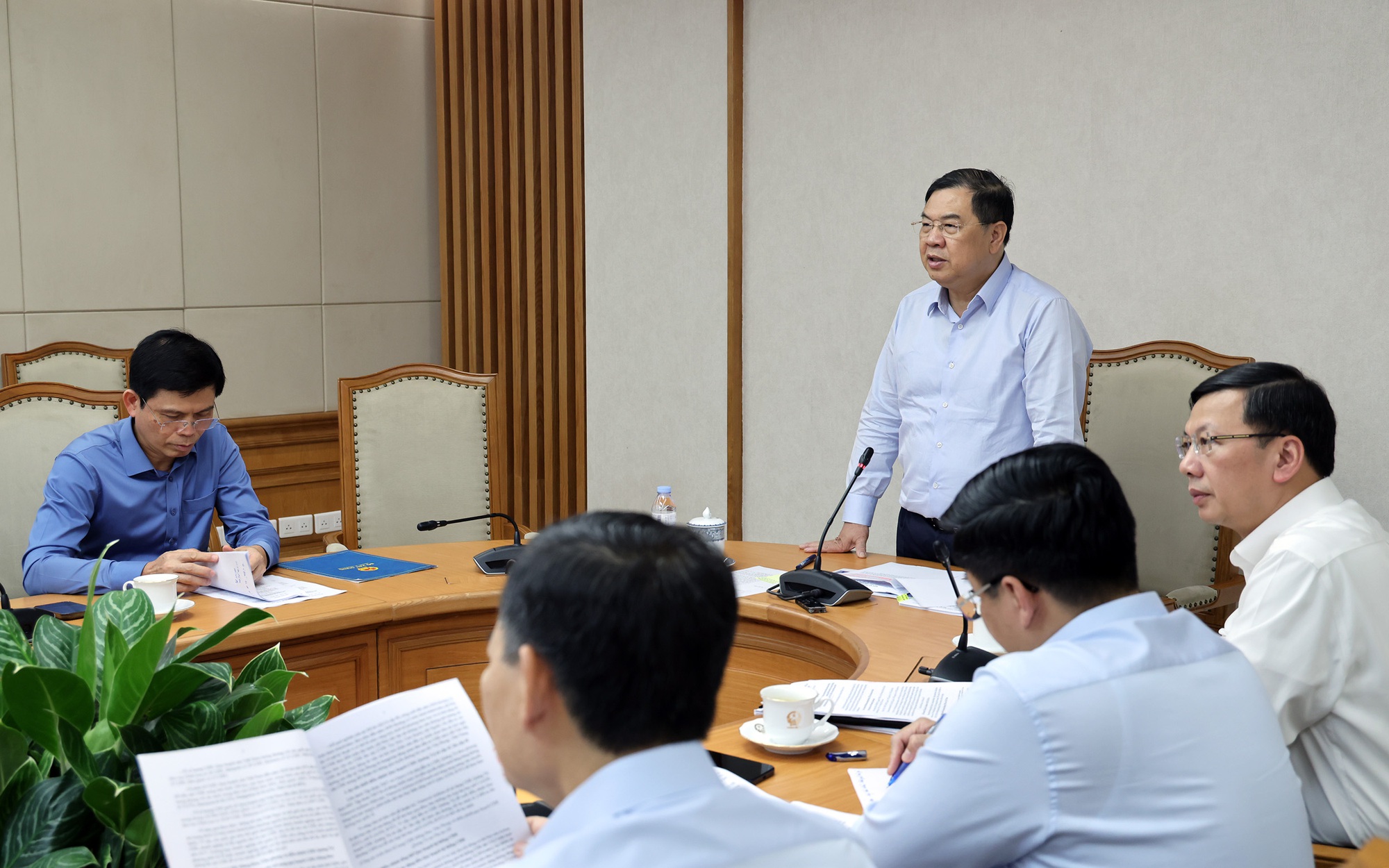 Đề xuất bổ sung sân bay Măng Đen, Vân Phong vào quy hoạch hàng không quốc gia- Ảnh 1.