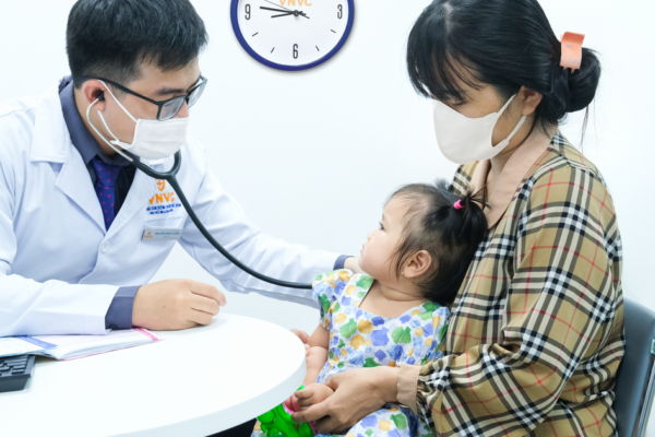Bộ Y tế: Khám sức khỏe định kỳ ít nhất 1 năm/lần cho trẻ dưới 6 tuổi, có tầm soát tự kỷ