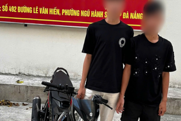 Con ruột rủ bạn phá két sắt, trộm gần 100 triệu đồng của gia đình