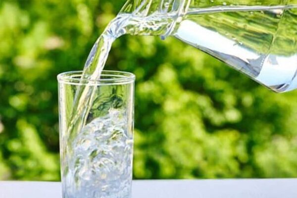 Cảnh giác mất nước, rối loạn điện giải mùa nắng nóng và cách phòng ngừa
