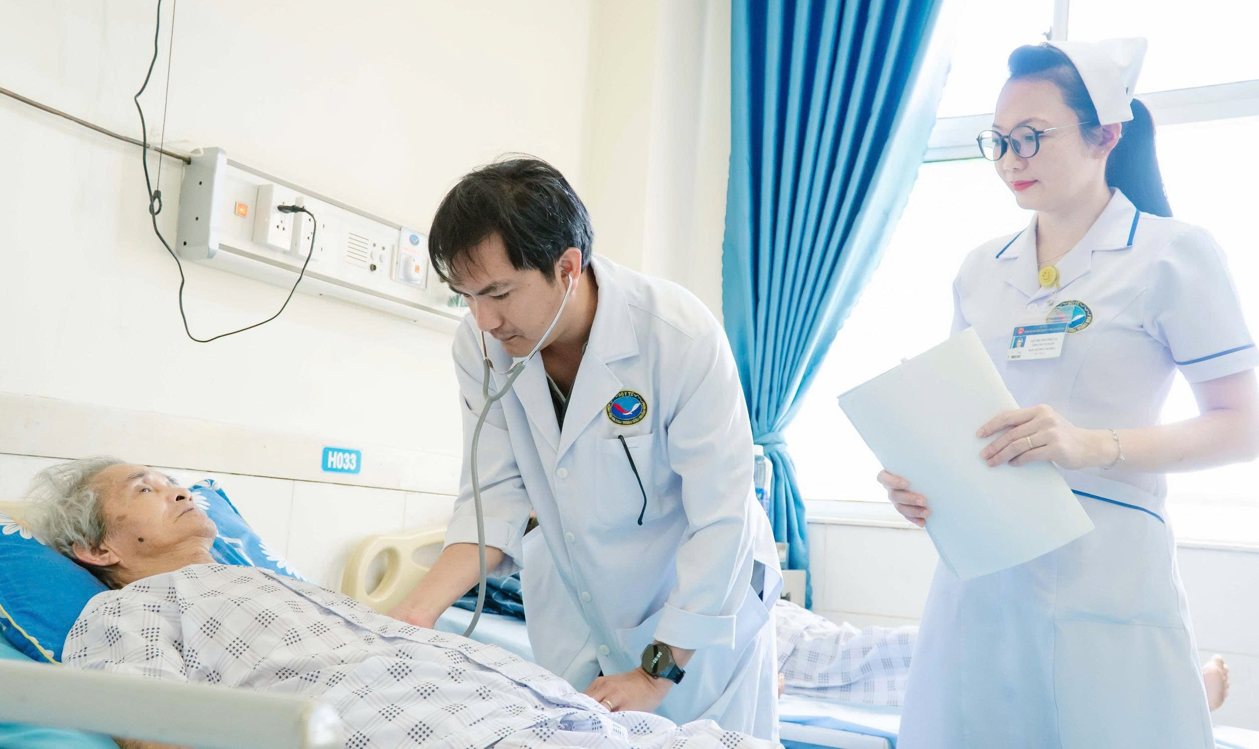 viet-han-da-nang-vandong-mach-chu-qua-da-17782353594331951650901 Thay van tim không cần mổ hở cho bệnh nhân có nhiều bệnh nền- Ảnh 1.