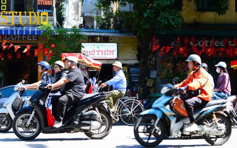 Việt Nam đối mặt El Nino mạnh: Nắng nóng gay gắt, thiếu mưa và nguy cơ bão dị thường