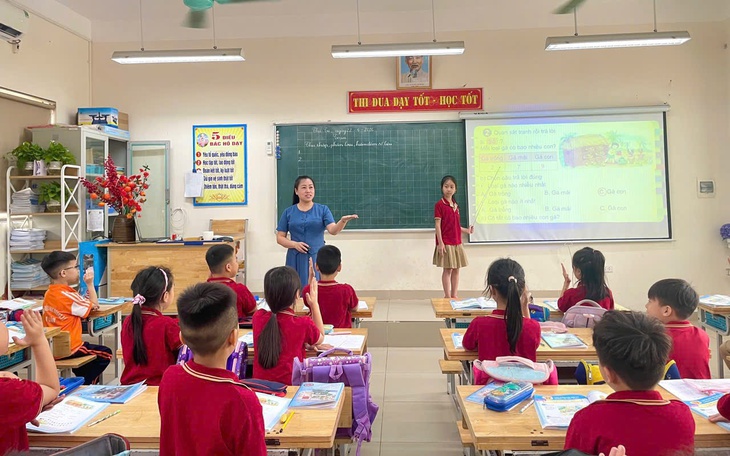 Vụ giáo viên dạy trẻ khuyết tật bị "bỏ quên" quyền lợi: Hiệu trưởng các trường nói gì?