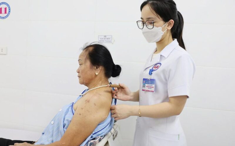 Đau kéo dài sau Zona: Biến chứng không nên xem nhẹ