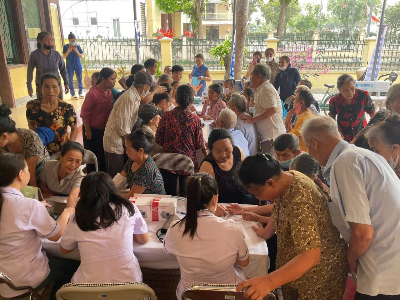 Đưa y tế đến gần dân, phát hiện sớm hàng nghìn trường hợp có
nguy cơ sức khoẻ - Ảnh 2.