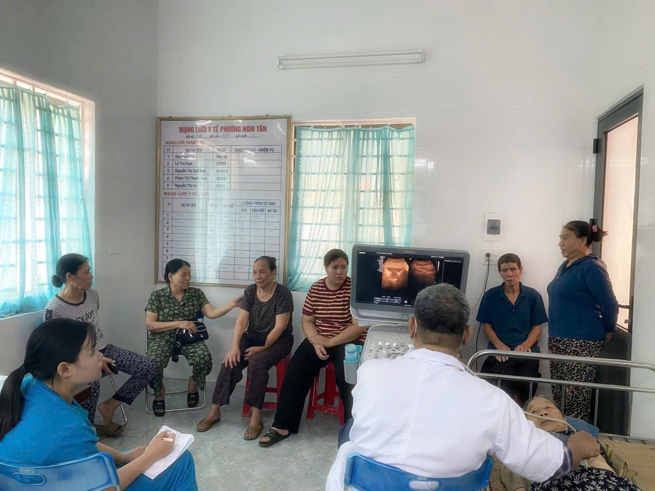 Đưa y tế đến gần dân, phát hiện sớm hàng nghìn trường hợp có
nguy cơ sức khoẻ - Ảnh 3.