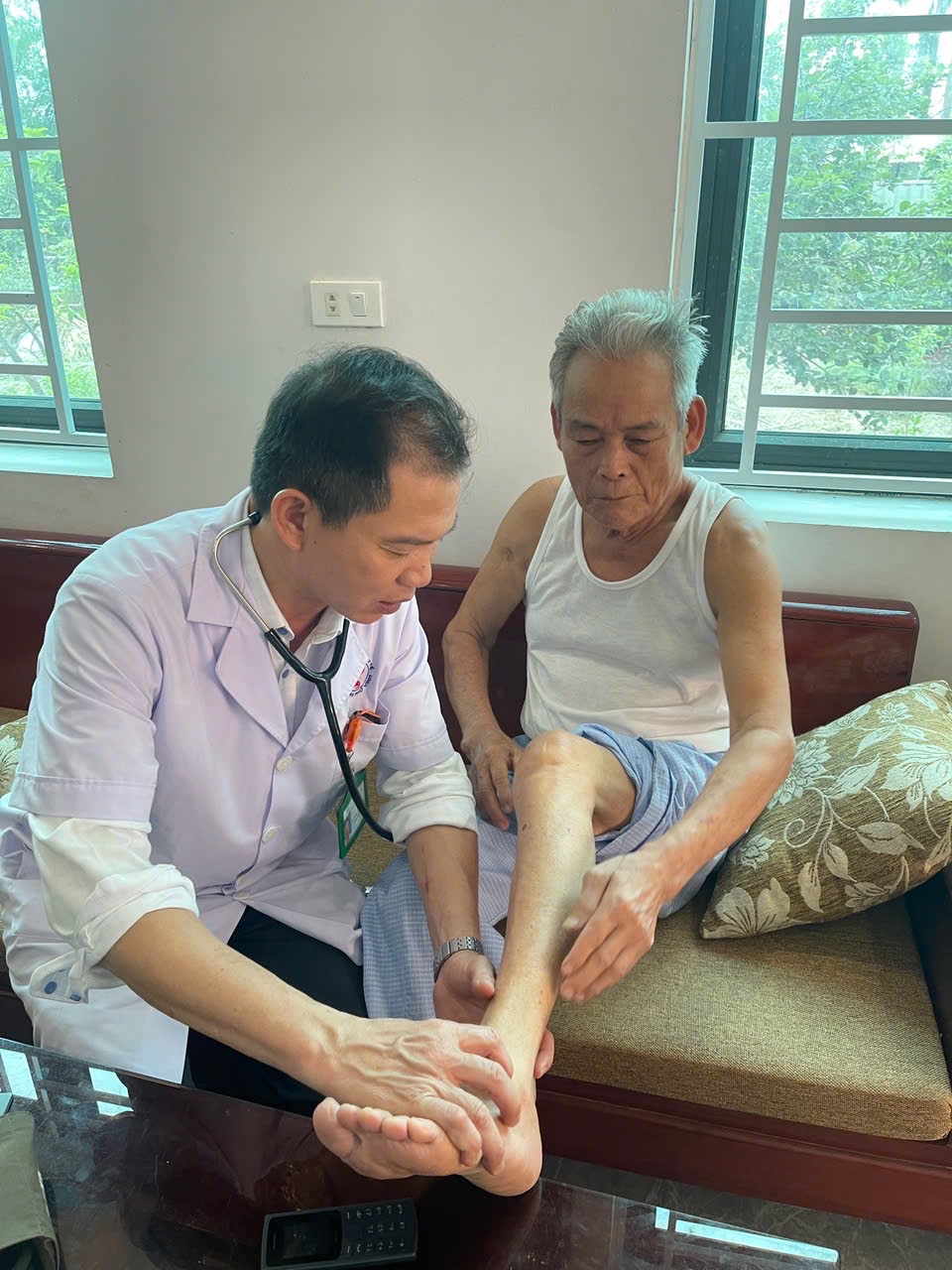 Đưa y tế đến gần dân, phát hiện sớm hàng nghìn trường hợp có
nguy cơ sức khoẻ - Ảnh 5.