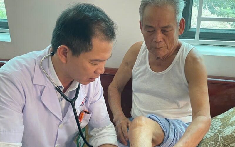Đưa y tế đến gần dân, phát hiện sớm hàng nghìn trường hợp có nguy cơ sức khoẻ