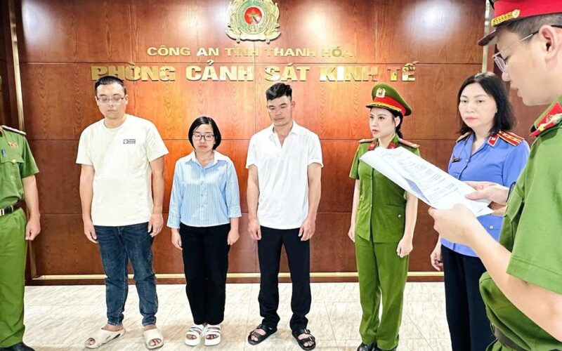 Giám đốc chỉ đạo nhân viên xả gần 6 triệu kg chất thải ra môi trường