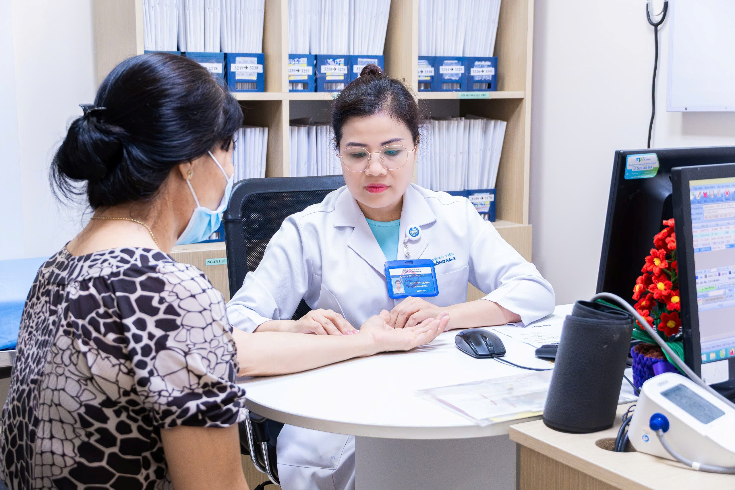 Điều trị liệt mặt và mất ngủ bằng y học cổ truyền tại Bệnh Viện Đồng Nai -2: Đừng bỏ lỡ 'thời gian vàng'- Ảnh 1.