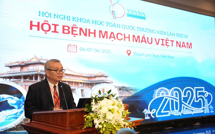 Phát triển nhiều kỹ thuật chuyên sâu trong điều trị bệnh lý mạch máu- Ảnh 4.