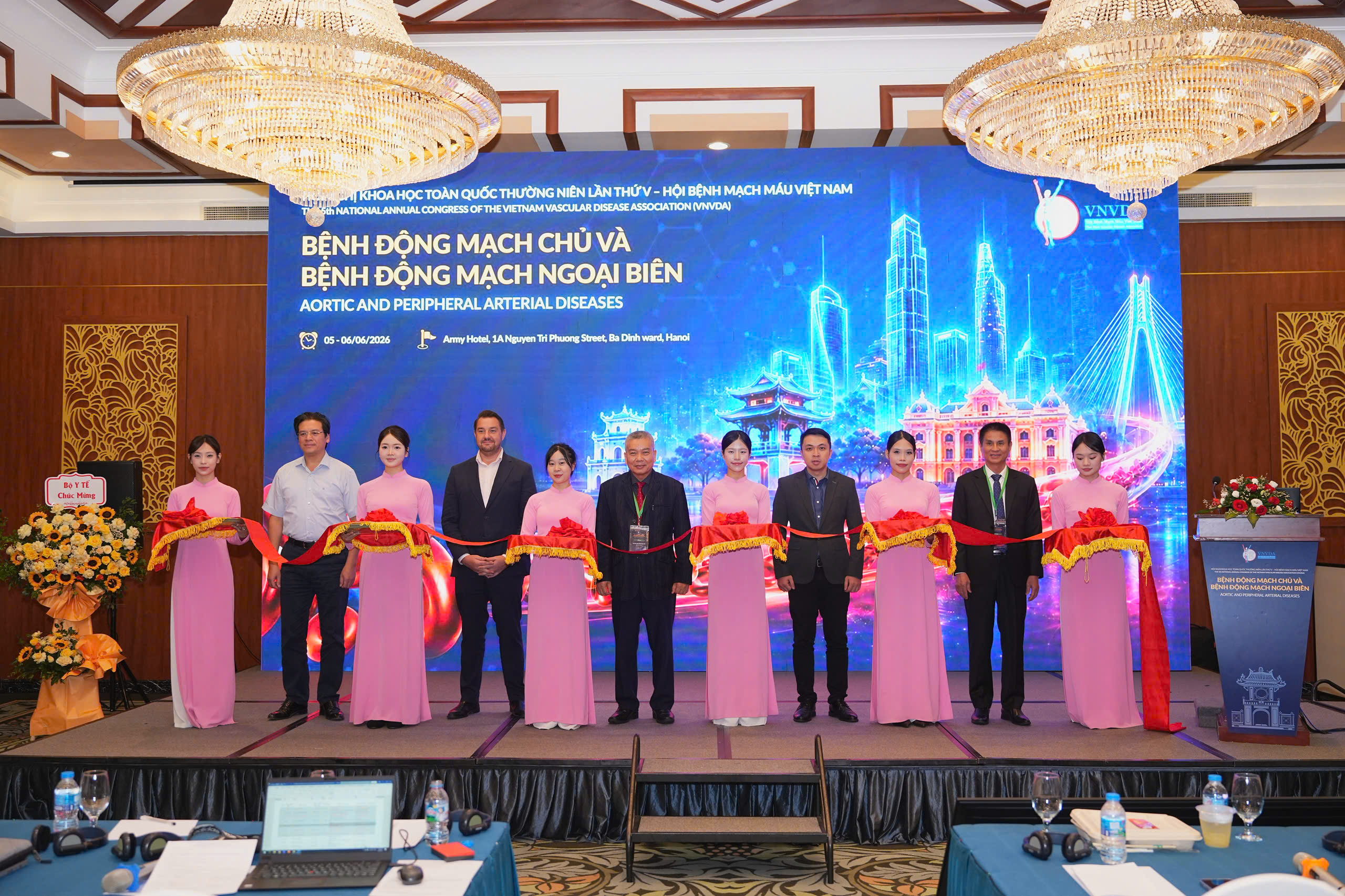 2aoboqbfk8mgcgymiaarp6iqnqvzwlnqlc5gwpko-17807582522951364451248 Phát triển nhiều kỹ thuật chuyên sâu trong điều trị bệnh lý mạch máu- Ảnh 3.