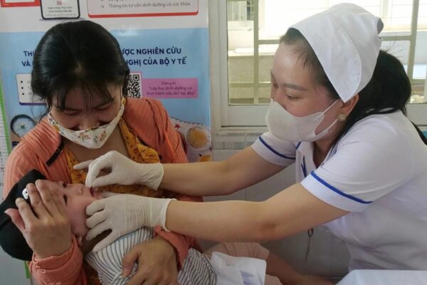 Có nên bổ sung vitamin A liều cao kéo dài cho trẻ?