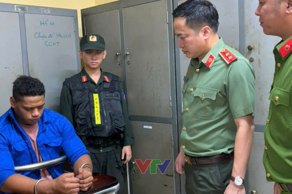 Bắt giữ hai nghi phạm bắn 2 người ngay trung tâm TPHCM