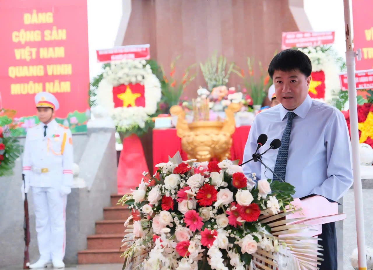 anh-ha-1-17793394247961294764561 Lấy mẫu sinh phẩm hài cốt liệt sĩ chưa xác định được thông tin để trả lại tên cho các anh hùng- Ảnh 2.